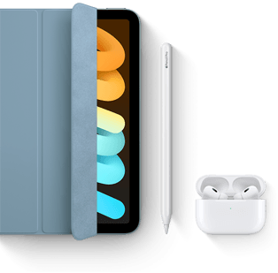 Das iPad mini wird gezeigt, wie es mit Smart Folio, Apple Pencil Pro und AirPods Pro genutzt wird