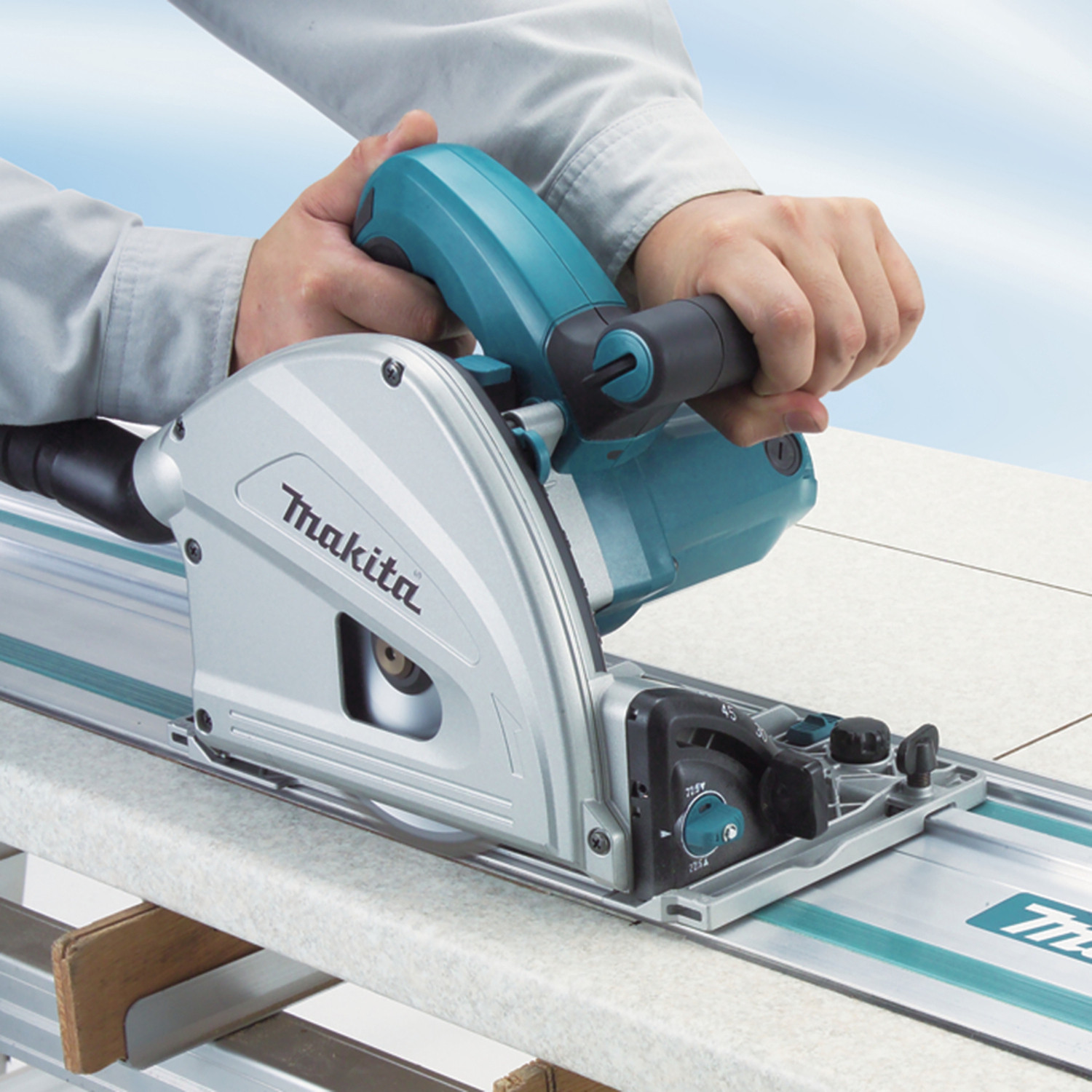 Makita циркулярная пила 1400w. Направляющая для циркулярных пил makita. Makita 1400. Makita 5477nb направляющая шина. Шина makita 1400мм для sp6000 194368-5.